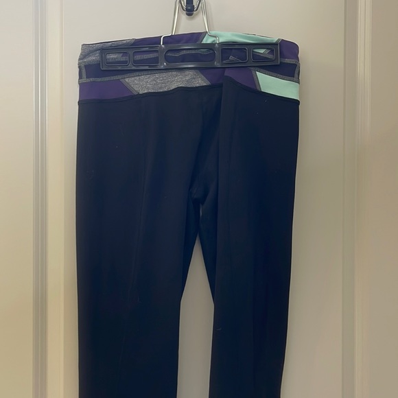 Lululemon reversible yoga pants - Picture 2 of 4